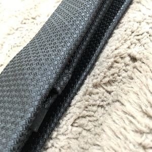 Grey textured skinny tie